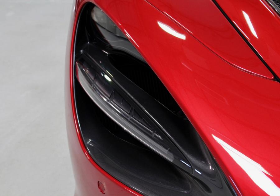 Детали экстерьера McLaren 720S Performance 2018 года  (фото 31 из 60)